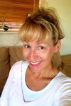 Elizabeth D. (56 años)